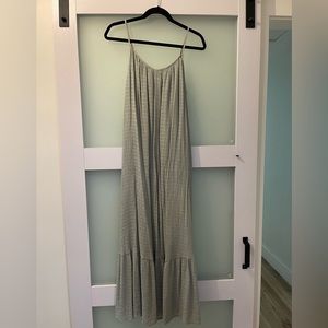 Carly Jean Los Angeles dress size M
